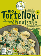 Bio Tortellini in rahmiger Spinatsoße